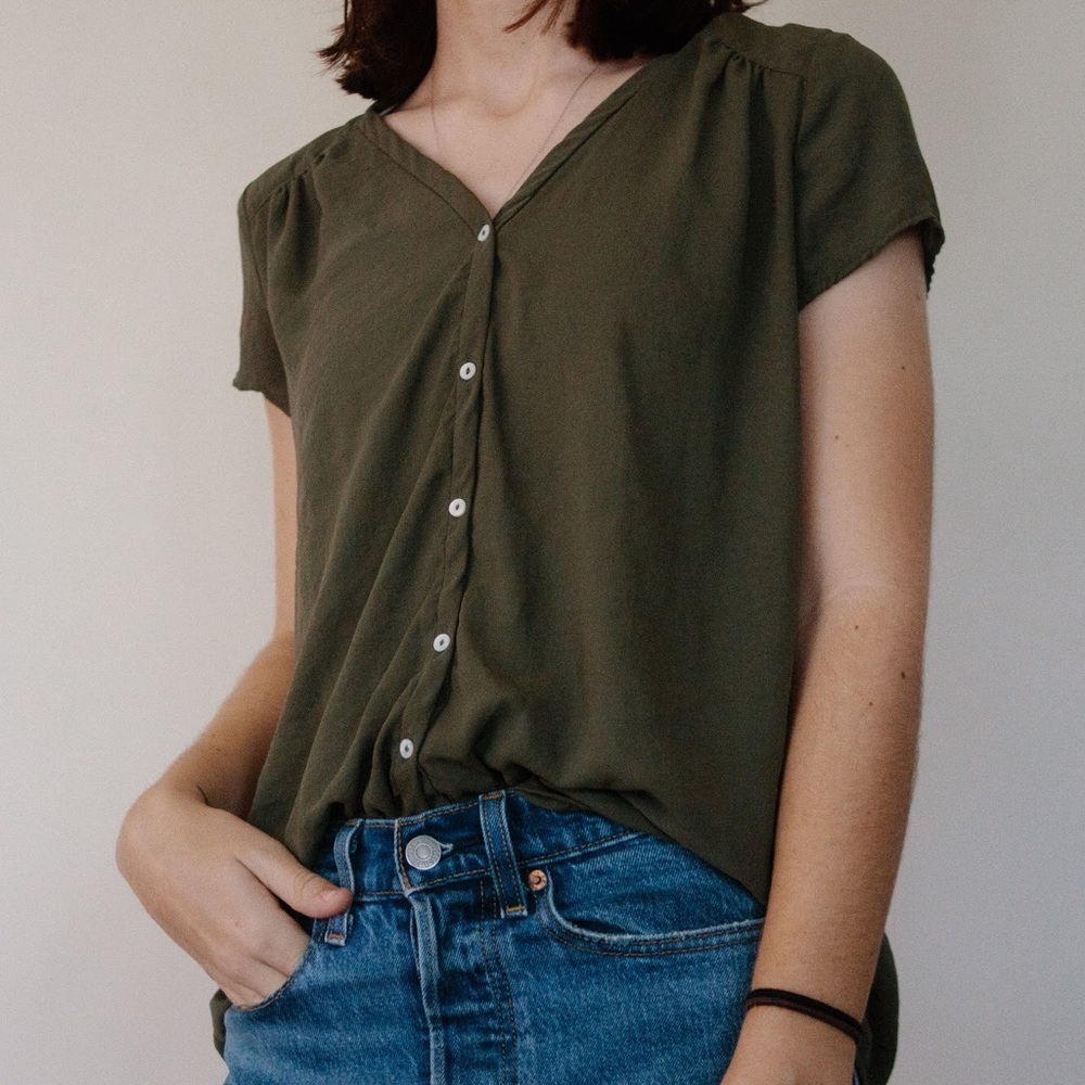 H&M Olive Green Button Blouse Short Sleeve